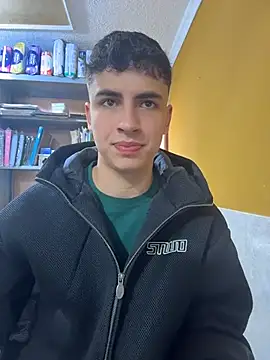 Snapshot of AdrianRinaldi chatting on 28, 5, 2026 AdrianRinaldi online show from 28, 5, 2026