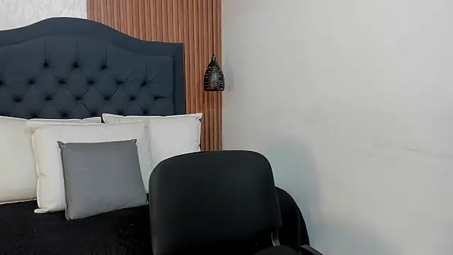 Hisoka 011 online show from 11, 4, 2026