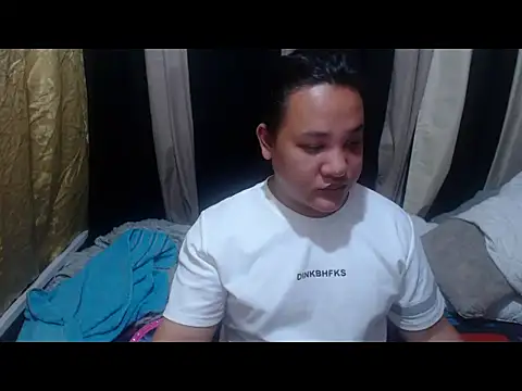 Hotcum ella online show from 16, 4, 2026