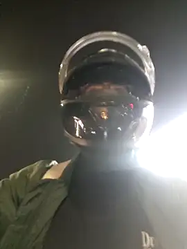 Snapshot of YoursThickDick chatting on 28, 10, 2025 YoursThickDick online show from 28, 10, 2025