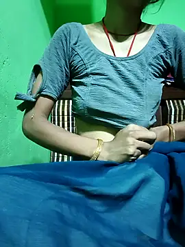 Snapshot of Shreya-couple chatting on 28, 10, 2025 Shreya-couple online show from 28, 10, 2025