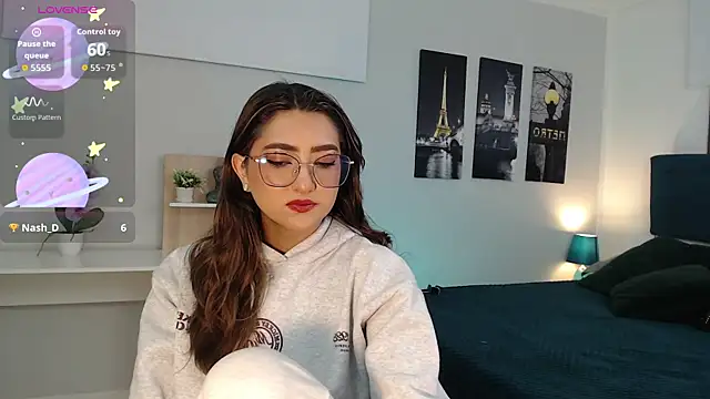 Snapshot of madame_lottie chatting on 25, 9, 2025 madame lottie online show from 25, 9, 2025