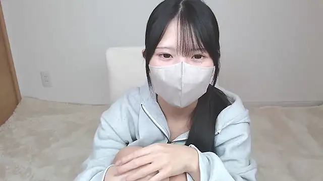 Snapshot of yuna_rin chatting on 19, 10, 2025 yuna rin online show from 19, 10, 2025