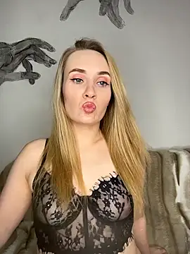 KiraBerht online show from 26, 3, 2026