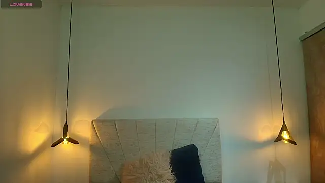 Snapshot of Hanna_Lee__ chatting on 10, 7, 2026 Hanna Lee online show from 10, 7, 2026