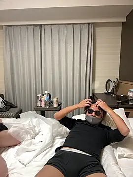 POMUPOMUPURIN2 online show from 28, 11, 2025