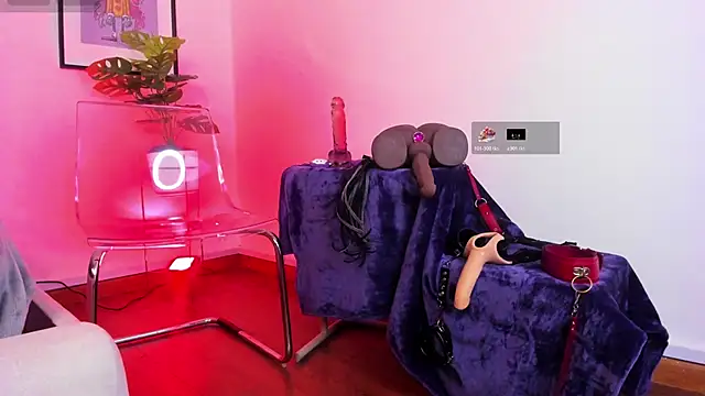 Violett Novoa online show from 20, 10, 2025