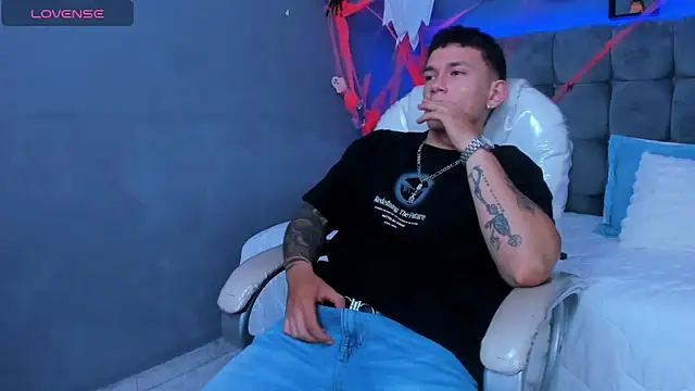 Thomas moon online show from 3, 11, 2025