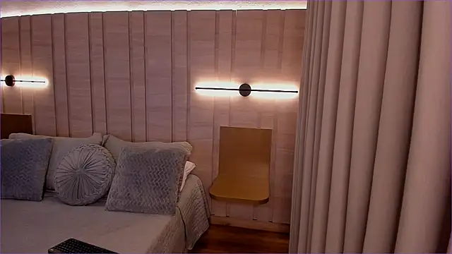 Isabellaroberts1 online show from 11, 10, 2025