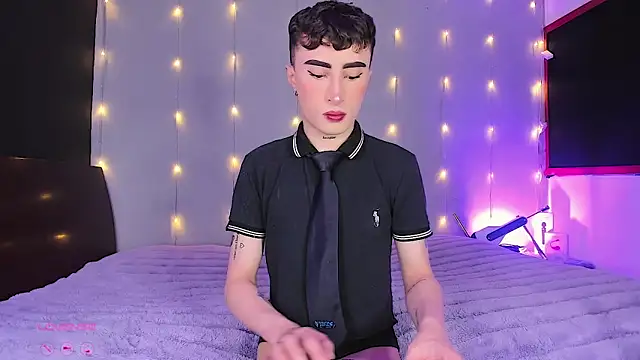 Snapshot of SebastianHilton chatting on 10, 5, 2026 SebastianHilton online show from 10, 5, 2026