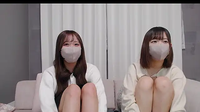  YUI CHAN  online show from 27, 10, 2025