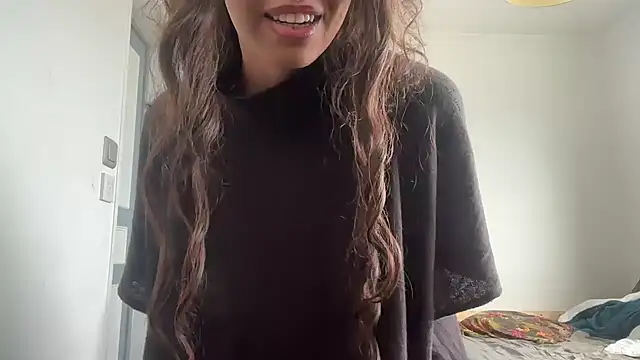 Daphnebby online show from 3, 10, 2025