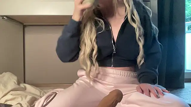 Snapshot of Wodkarella chatting on 25, 9, 2025 Wodkarella online show from 25, 9, 2025