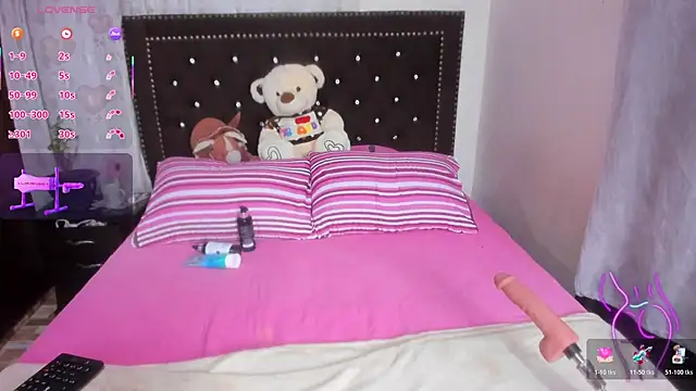 MiaMoxxy online show from 16, 12, 2025