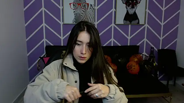 Adhara Kitten online show from 19, 11, 2025