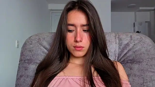 Adhara Kitten online show from 18, 4, 2026