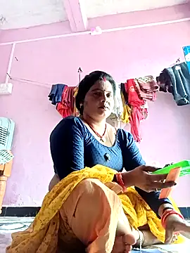 Snapshot of Hot_komal1 chatting on 4, 10, 2025 Hot komal1 online show from 4, 10, 2025