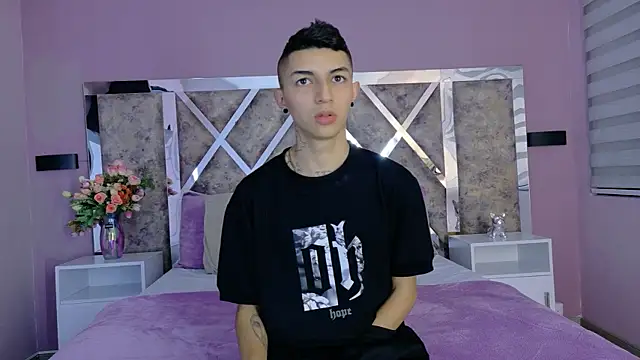 NickandAbby  online show from 27, 10, 2025