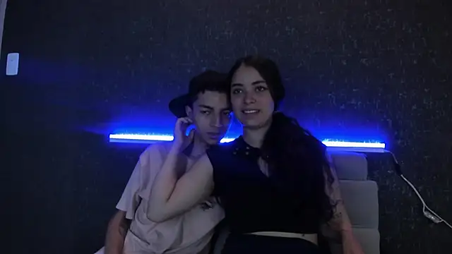 Snapshot of NickandAbby_ chatting on 25, 5, 2026 NickandAbby online show from 25, 5, 2026