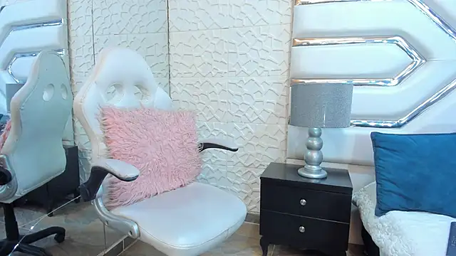 TatiLee online show from 18, 10, 2025