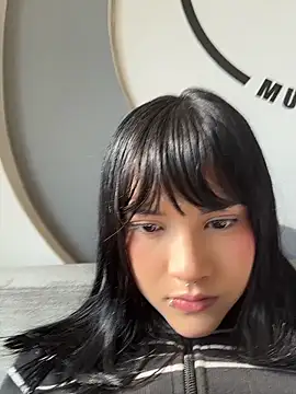 TatiLee online show from 12, 4, 2026