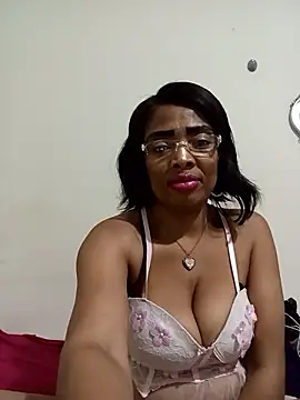 SEXYMOANSXX online show from 6, 4, 2026