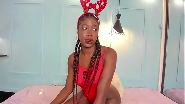 MichellePose online show from 4, 12, 2025