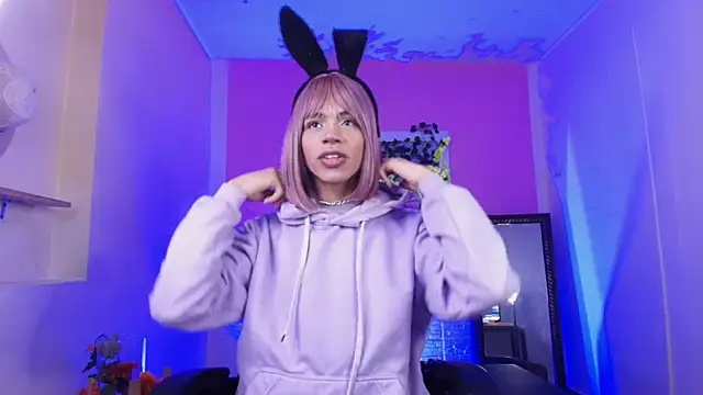 Katy bratz  online show from 9, 10, 2025