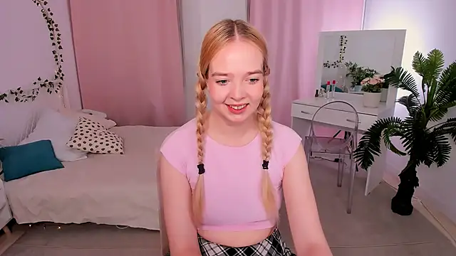 BellaMontgomery online show from 10, 10, 2025