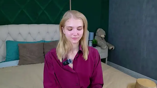4example Chloe online show from 14, 7, 2026