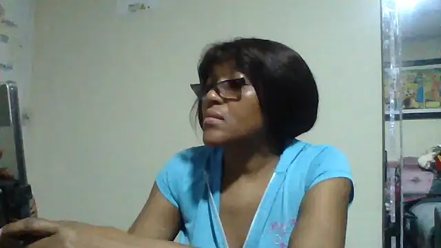 Snapshot of DamarisCooper chatting on 9, 9, 2025 DamarisCooper online show from 9, 9, 2025