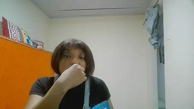 Snapshot of DamarisCooper chatting on 12, 9, 2025 DamarisCooper online show from 12, 9, 2025