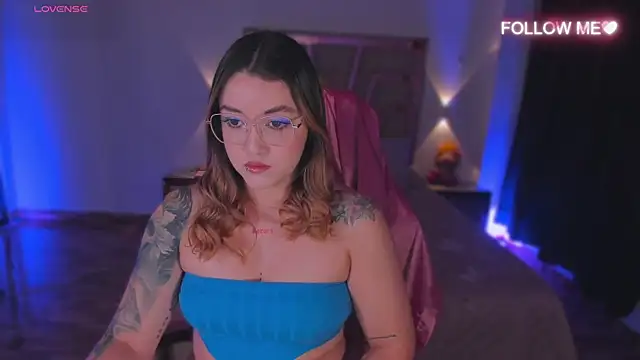 lunaarose online show from 5, 12, 2025