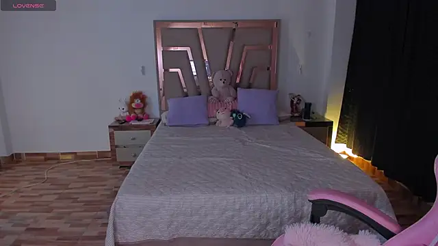 lunaarose online show from 7, 4, 2026