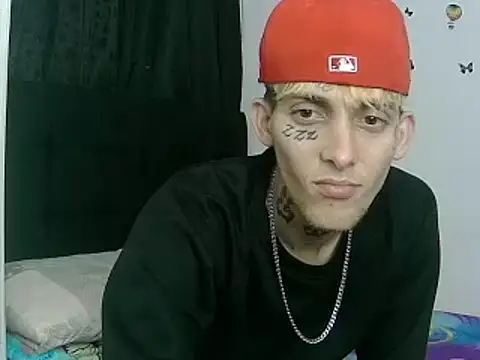 Snapshot of KinkyLatinCock chatting on 12, 10, 2025 KinkyLatinCock online show from 12, 10, 2025