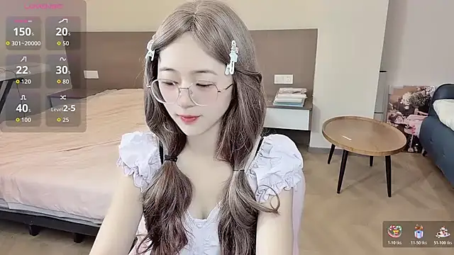 nini a online show from 23, 11, 2025