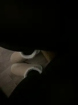 HiddenHoneyLDN online show from 6, 10, 2025