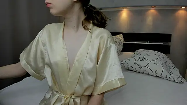 Camilla Kelly online show from 9, 11, 2025