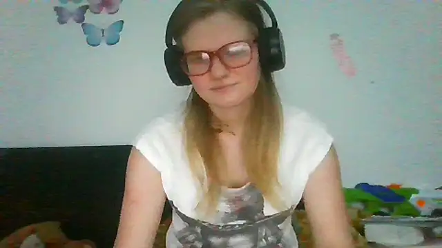 Moonolighta online show from 2, 3, 2026