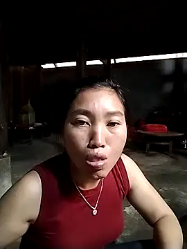 Snapshot of PhienPhien chatting on 9, 10, 2025 PhienPhien online show from 9, 10, 2025