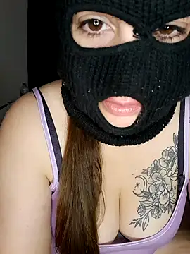 Snapshot of 1Malika chatting on 10, 10, 2025 1Malika online show from 10, 10, 2025