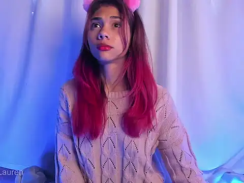 Snapshot of Laurenn_2 chatting on 16, 10, 2025 Laurenn 2 online show from 16, 10, 2025