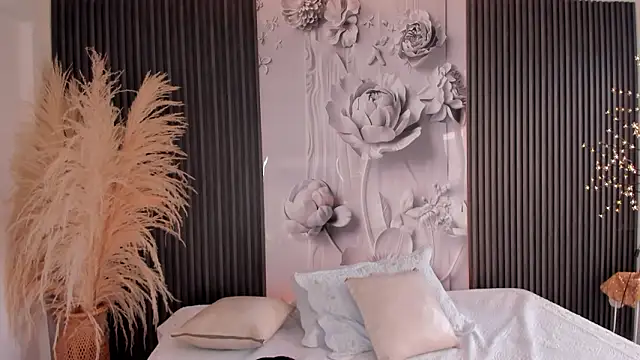 ShaniaDaniels online show from 15, 2, 2026