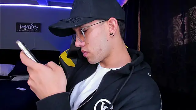 alexgiraldo   online show from 17, 10, 2025