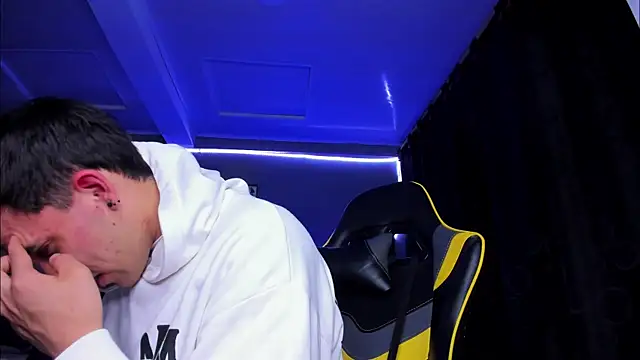 alexgiraldo   online show from 31, 10, 2025