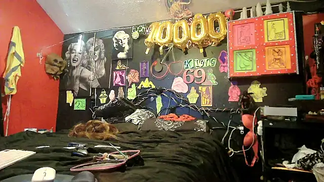 Snapshot of Splash_Queen420 chatting on 12, 7, 2026 Splash Queen420 online show from 12, 7, 2026