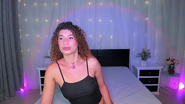 Evolet Bee online show from 24, 11, 2025