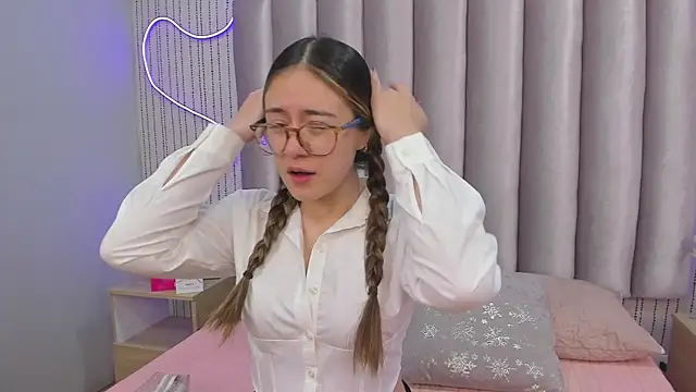 SamanthaPeachss online show from 7, 1, 2026