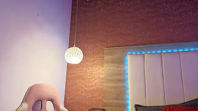 Snapshot of AgnesIvanova chatting on 7, 2, 2026 AgnesIvanova online show from 7, 2, 2026