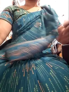 Snapshot of indianhotwife639 chatting on 25, 4, 2026 indianhotwife639 online show from 25, 4, 2026